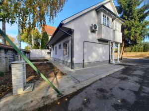 Budova, kde se bed and breakfast nachází