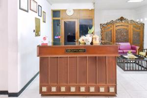The lobby or reception area at Sekar Ayu Hotel Malioboro Mitra RedDoorz