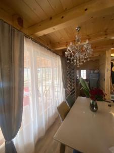 TV a/nebo společenská místnost v ubytování Luxury Villa HORSE RIVER