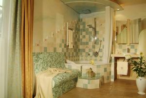 Koupelna v ubytování Flair Hotel Zum Schwarzen Reiter