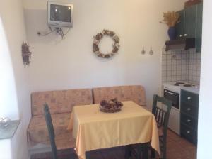 Una cocina o cocineta en San Giorgio 37 fotos más