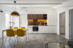 Køkken eller tekøkken på Apartmani Ana 2 i 3