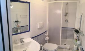 Kylpyhuone majoituspaikassa B&B Chianalea 54