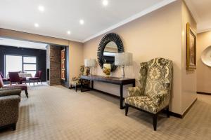 Χώρος καθιστικού στο St Andrews Hotel and Spa