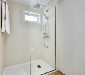 A bathroom at Globales Panamá - Adults Only