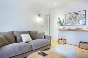 Residence in the center of Paris by Studio prestige