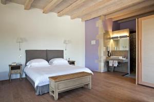 Postel nebo postele na pokoji v ubytování Athermigo Boutique Estate