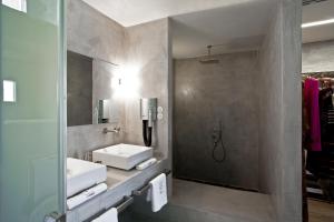 Koupelna v ubytování Athermigo Boutique Estate