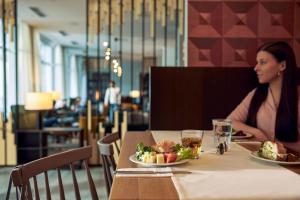 Jedzenie w hotelu lub w pobliżu