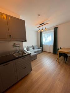 Posedenie v ubytovaní Zentrum & Parkmöglichkeit Apartment + 9 fotografií
