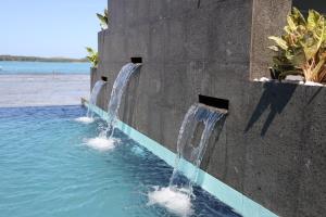Bazén v ubytování Grace Wave Resort nebo v jeho okolí