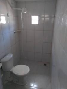 A bathroom at Hostel Pininha