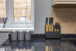 Billede fra billedgalleriet på Stockton Town Centre Apartments free parking and Wi-Fi i Stockton-on-Tees + 81 billeder