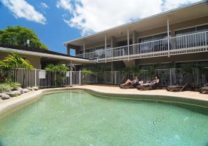 Bazén v ubytování Comfort Inn Cairns City nebo v jeho okolí