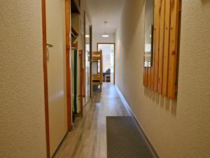 Gallery image of Appartement Chamrousse, 2 pièces, 5 personnes - FR-1-340-82 in Chamrousse