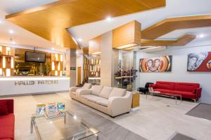 Posezení v ubytování Hallo Patong Hotel