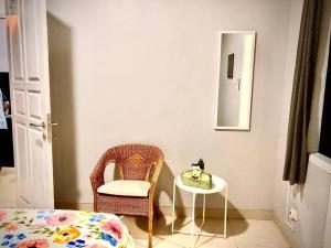 Postel nebo postele na pokoji v ubytování Villa Palm Springs by REQhome