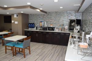 Imagen de la galería de Best Western Plus Hardeeville Inn & Suites, en Hardeeville