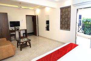 Gallery image of Hotel Sai Neel in Surat