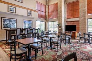 Χώρος καθιστικού στο Comfort Inn Okemos - East Lansing