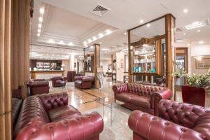 A seating area at Hotel Orientale