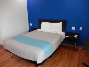 Voodi või voodid majutusasutuse Motel 6-Houston, TX - Downtown North toas
