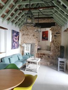 A seating area at Boutique house junto al mar