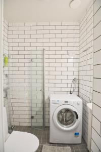 Bilik mandi di HOMELY - City Apartment 50m2