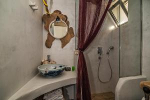 Kúpeľňa v ubytovaní Iniohos Zante Hotel & Suites
