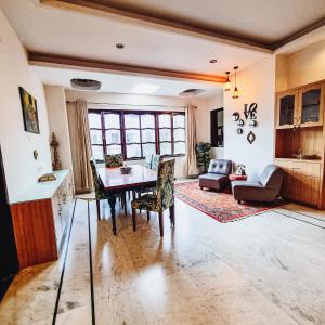 Istumisnurk majutusasutuses Giovanni Suites
