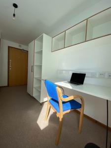 Regency Hall Smart Cheltenham Ensuite Rooms c