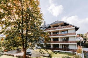 Budova, kde se aparthotel nachází