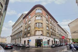 Imagen de la galería de 3 bedrooms bright flat in the heart of the city FREE KIDS -FREE PARKING, en Budapest