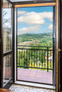 A balcony or terrace at Hotel Terrazzo d'Abruzzo