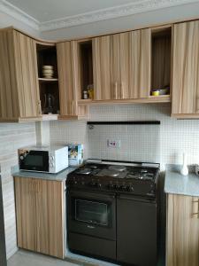 Kitchen o kitchenette sa Alken Homes - Two Bedroomed, Naivasha