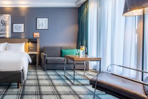 Postel nebo postele na pokoji v ubytování Radisson Blu Hotel Hannover + 37 fotografií