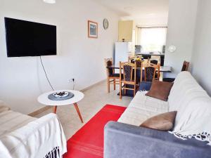 TV a/nebo společenská místnost v ubytování Apartment in Starigrad-Paklenica 41710