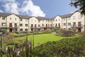 Gallery image of Menlo Park Apartments in Galway