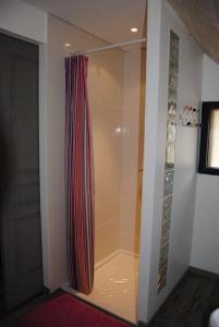 Kúpeľňa v ubytovaní Gîte Auberoques Aveyron- maison indépendante- classée 3 étoiles