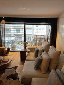 Gallery image of LombokLiving I Luxury 2BDR & Parking Lippenslaan in Knokke-Heist