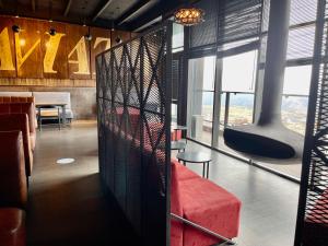Posezení v ubytování Gudauri Loft Hotel
