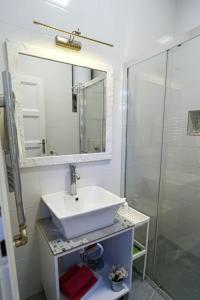 Ένα μπάνιο στο Apartment Park +29 φωτογραφίες