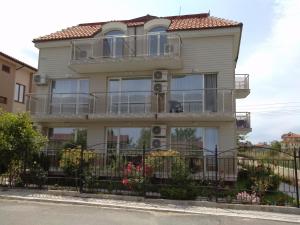 Gallery image of Morska Zvezda Guest House in Chernomorets