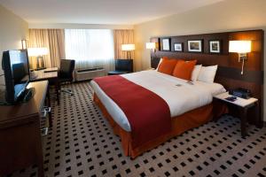 En eller flere senge i et værelse på Penn Harris Hotel Harrisburg, Trademark by Wyndham