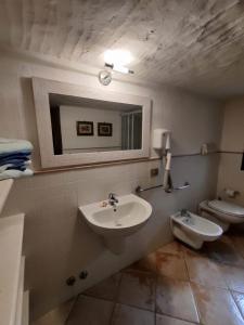 Koupelna v ubytování Villa Blu - con vista e accesso privato sul mare + 80 fotografií