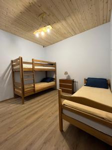 Двуетажно легло или двуетажни легла в стая в Old Byurakan Gouest House
