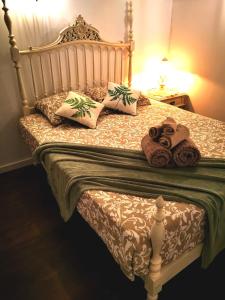מיטה או מיטות בחדר ב-Charming Portuguese style apartment, for rent "Vida à Portuguesa", "Fruta or Polvo" Alojamento Local