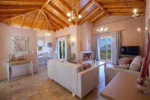 Gallery image of Villa Daphne, Inoro Villas in Katouna