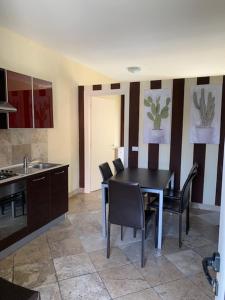 A kitchen or kitchenette at Il Ghetto Farm Holiday