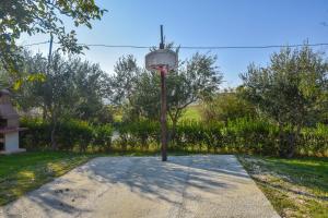 Fotografia z galérie ubytovania Kuća za odmor Lucija v destinácii Vrana